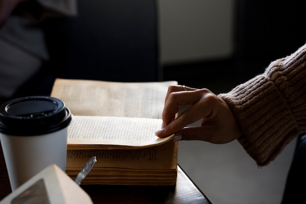 内燃机车（火车）可分为哪些种类？